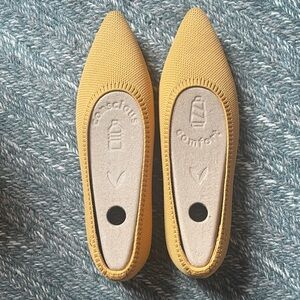 NWB: Vivaia Flats in Ginger Yellow